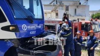 Πάτρα: Τρένο του προαστιακού συγκρούστηκε με ΙΧ σε φυλασσόμενη διάβαση