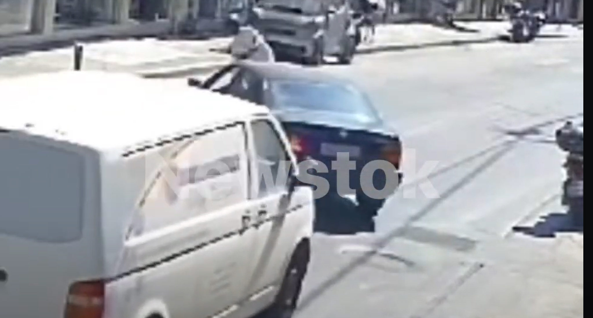 Τον εμβόλισε και του ζήτησε τα ρέστα