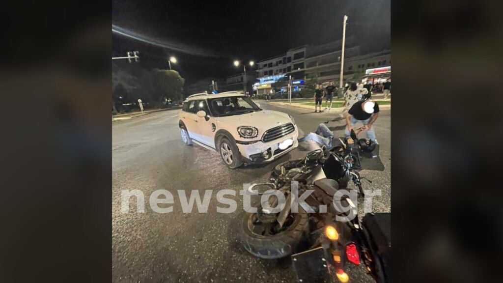 Τροχαίο στη Βάρκιζα: Νεαρός στο νοσοκομείο μετά από σύγκρουση - Ερωτήματα για την 48λεπτη καθυστέρηση του ΕΚΑΒ, συγκινητική η βοήθεια πολιτών 5 Τροχαίο στη Βάρκιζα: Νεαρός στο νοσοκομείο μετά από σύγκρουση - Ερωτήματα για την 48λεπτη καθυστέρηση του ΕΚΑΒ, συγκινητική η βοήθεια πολιτών