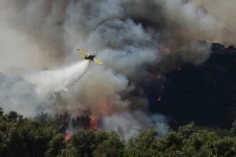 Βόρεια Μακεδονία: Ένας νεκρός στις φλόγες