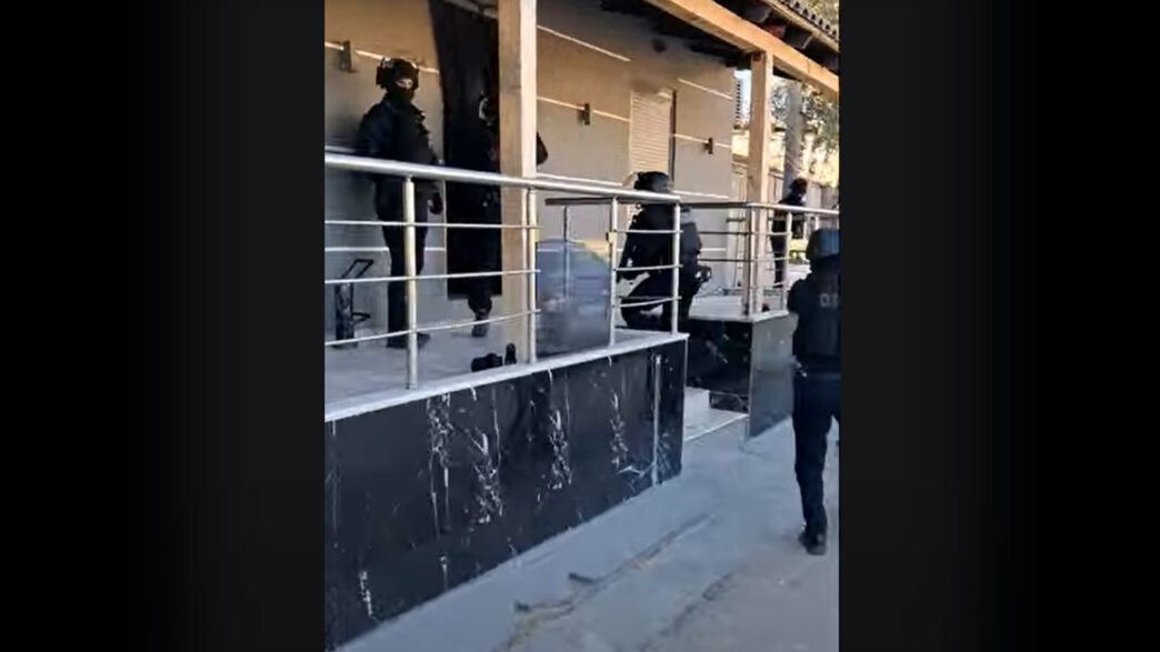Ζεφύρι: Δέκα συλλήψεις σε μεγάλη επιχείρηση της ΕΛ.ΑΣ. για ρευματοκλοπές και παρανομίες