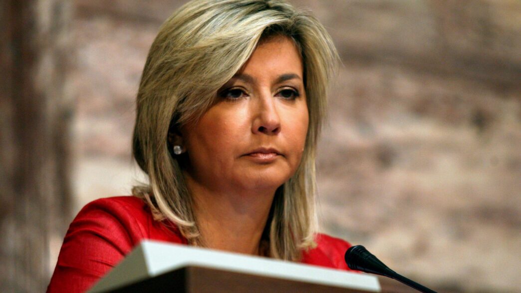 Βόλος: Συνελήφθη δημοσιογράφος για εκβιασμό της Ζέττας Μακρή