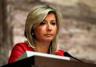Βόλος: Συνελήφθη δημοσιογράφος για εκβιασμό της Ζέττας Μακρή