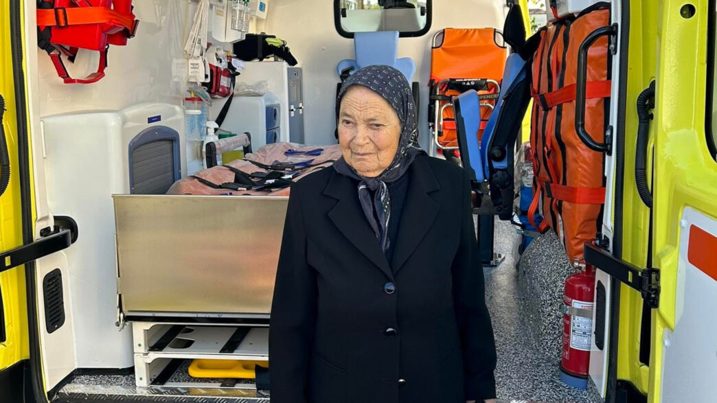 Αθηνά Παπαχρήστου ασθενοφόρο