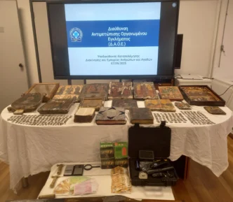 Καλάβρυτα: Ηγούμενος συνελήφθη για πώληση κλεμμένων εικόνων – Η αστυνομικός που παρίστανε την αγοράστρια και το κύκλωμα των 6