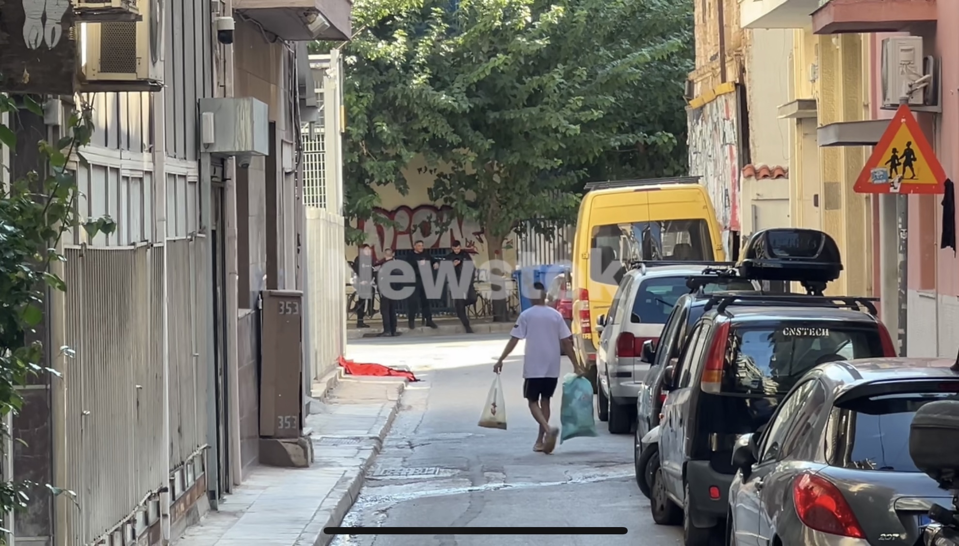 Ύποπτο αντικείμενο, πιθανόν χειροβομβίδα, εντοπίστηκε στη Λιοσίων - newstok.gr
