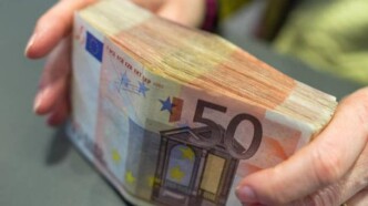 Αναδρομικά συντάξεων 2025: Ποιοι δικαιούνται επιστροφές έως 8.500€ – Οι τέσσερις μεγάλες κατηγορίες και το νέο χρονοδιάγραμμα πληρωμών