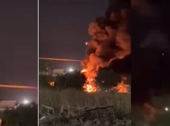 Φωτιά στον Ασπρόπυργο: Εκρήξεις πίσω από το νεκροταφείο – Στις φλόγες λάστιχα κοντά σε πίστα καρτ