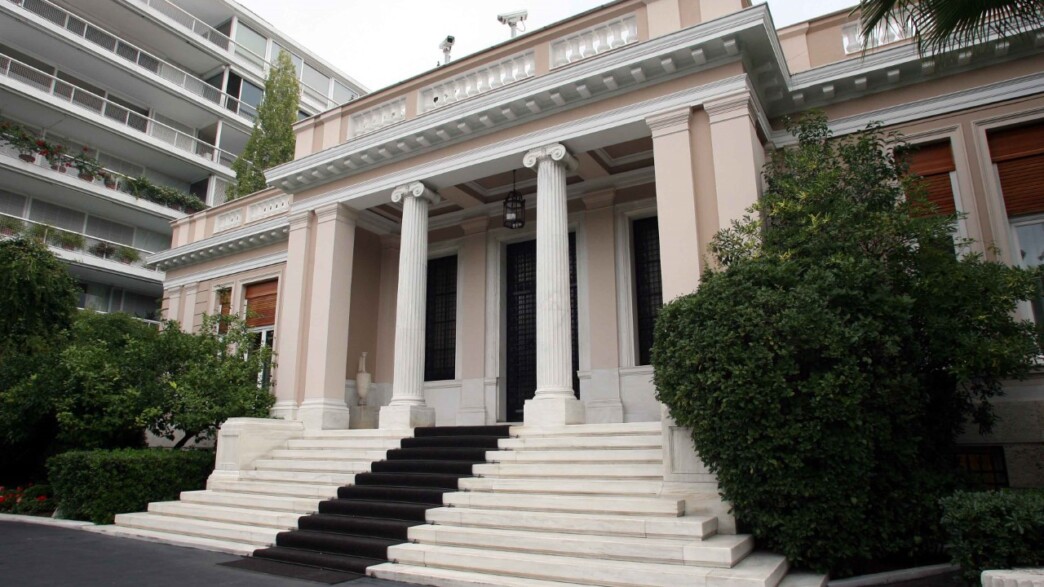 Γκρίνια στη «γαλάζια» πολυκατοικία: Παράπονα βουλευτών για «μεροληπτικές» επιλογές και λίστα-φωτιά από το Μαξίμου!