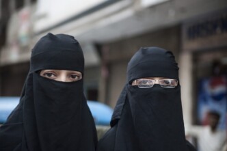 Πορτογαλία: Εγκρίθηκε νομοσχέδιο για απαγόρευση της μπούρκας σε δημόσιους χώρους – Αντιδράσεις από τα αριστερά κόμματα