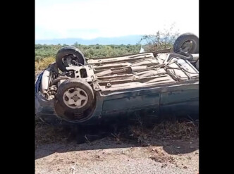 Σοβαρό τροχαίο κοντά στο Αγρίνιο: Διασωληνωμένος ο οδηγός μετά από ανατροπή ΙΧ