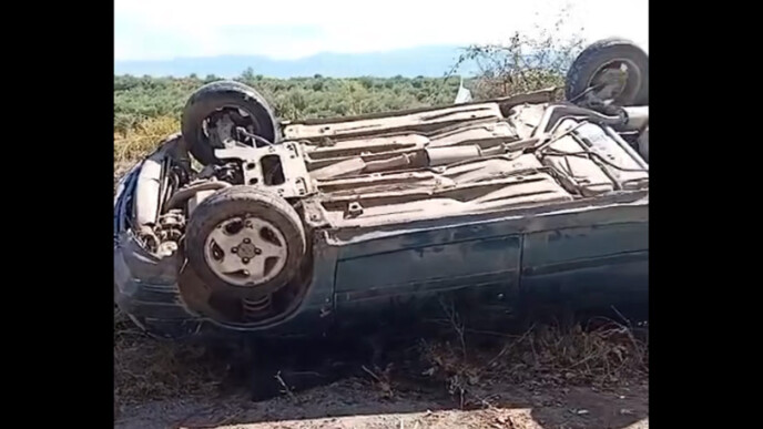 Σοβαρό τροχαίο κοντά στο Αγρίνιο: Διασωληνωμένος ο οδηγός μετά από ανατροπή ΙΧ