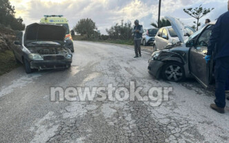 Τροχαίο στην Αρτέμιδα: Στο νοσοκομείο δύο οδηγοί μετά τη σύγκρουση στην Αγίου Ιωάννου