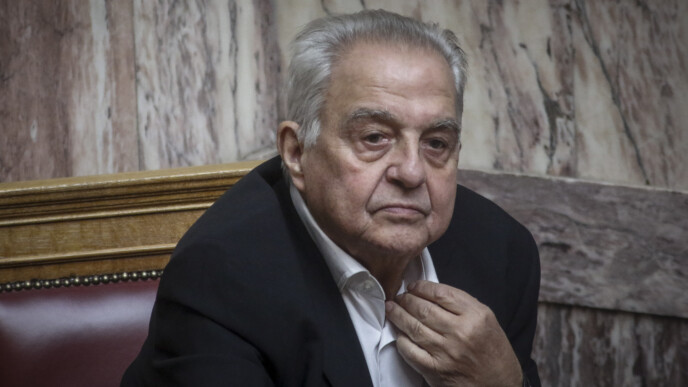 Πέθανε ο Αλέκος Φλαμπουράρης στα 87 – Την Πέμπτη η πολιτική κηδεία