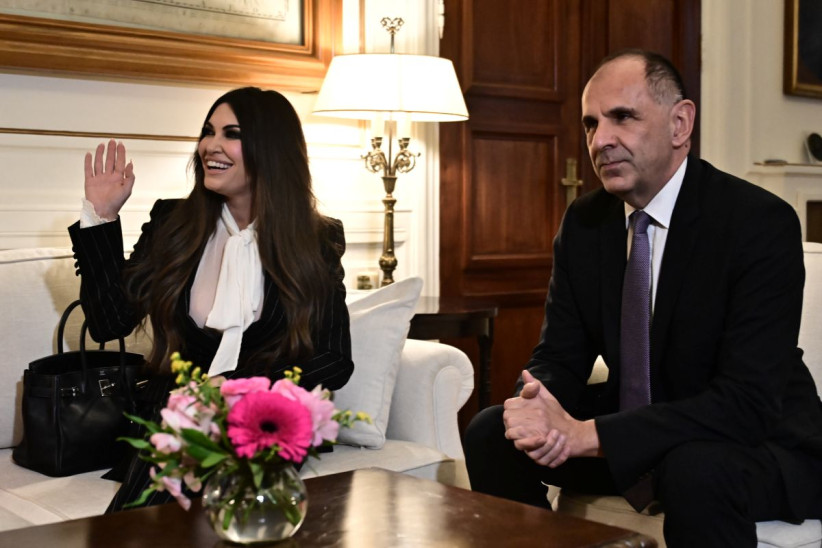 Η Κίμπερλι Γκιλφόιλ ανέλαβε καθήκοντα: Η νέα πρέσβης των ΗΠΑ ξεκίνησε τις συναντήσεις σε ΥΠΕΞ και Μαξίμου