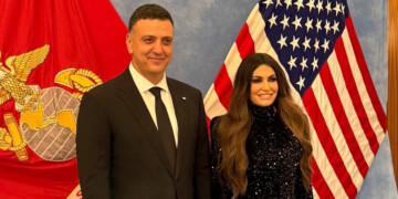 Βασίλης Κικίλιας στη δεξίωση της νέας Πρέσβειρας των ΗΠΑ: «Καλή αρχή στη θητεία της Kimberly Guilfoyle»