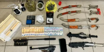 Στη φάκα της Αστυνομίας 53χρονος στη Μυτιλήνη – Είχε "εργαστήριο" κάνναβης με κάμερες και εκπαιδευμένο σκύλο φύλακα!