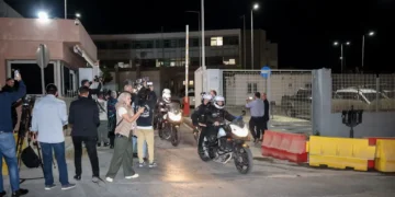 Κρήτη σε αναβρασμό: Τα αδέρφια που αναζητούσε η ΕΛ.ΑΣ. παραδόθηκαν μετά την κηδεία της 56χρονης