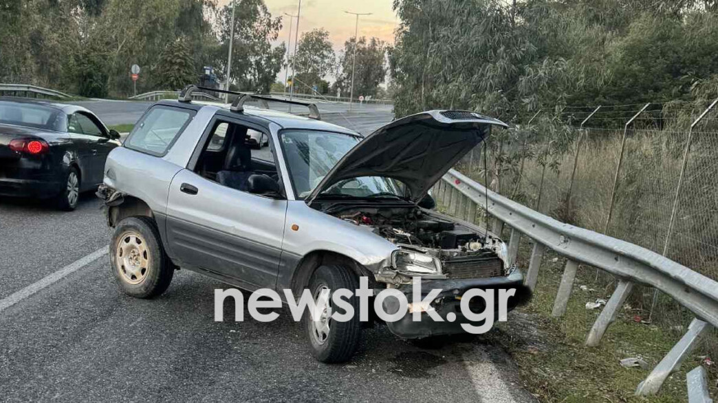 Σύγκρουση δύο αυτοκινήτων στη Σπάτων - Λούτσας: Τραυματίστηκε ένας επιβάτης