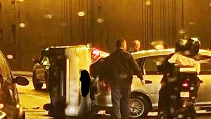 Τροχαίο στη Χαμοστέρνας: Καραμπόλα με ανατροπή οχήματος τα ξημερώματα – Οι πρώτες πληροφορίες για τους τραυματίες