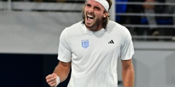 Στέφανος Τσιτσιπάς: Πρόστιμο και αφαίρεση διπλώματος για υπερβολική ταχύτητα στην Αττική Οδό - Έτρεχε με πάνω από 200χλμ