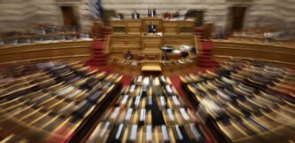 Το «πηγαδάκι» της αγωνίας: «Ο Νοέμβρης καίει» για τη ΝΔ