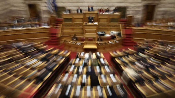 Το «πηγαδάκι» της αγωνίας: «Ο Νοέμβρης καίει» για τη ΝΔ