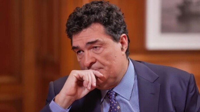 «Ο καρκίνος δεν είναι μυστικό»: Η γενναία προσωπική εξομολόγηση του Αλέξη Παπαχελά για τη μάχη με την ασθένεια