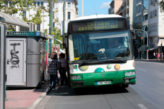 «Χειρόφρενο» στα λεωφορεία την Τετάρτη 17/12: Ποιες ώρες δεν θα πραγματοποιούνται δρομολόγια