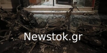 Γαλάτσι: «Παρανάλωμα» του πυρός οχήματα στην οδό Δροσοπούλου – Ζημιές και σε πολυκατοικία