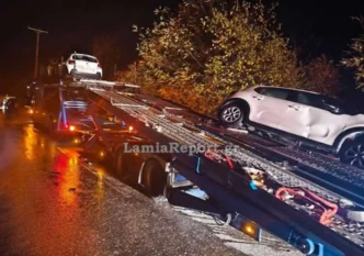 Σοβαρό τροχαίο στη Φθιώτιδα: Όχημα έφυγε από αυτοκινητάμαξα στην άκρη του δρόμου
