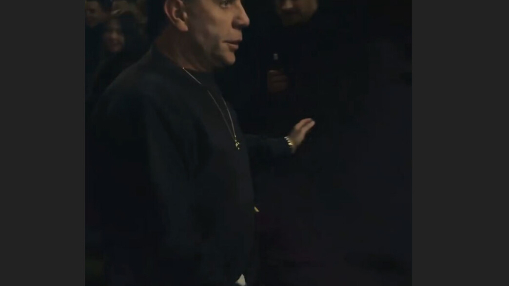 Γιώργος Μαζωνάκης: Η κίνηση του τραγουδιστή που άφησε άφωνους τους θαυμαστές του έξω από το νυχτερινό κέντρο