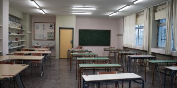 Αιγάλεω: Σάλος σε Λύκειο με ταινία που περιείχε σκηνές κτηνοβασίας – Η απίστευτη απάντηση της καθηγήτριας στις διαμαρτυρίες