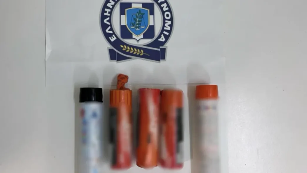 Δύο ανήλικα παιδιά συνελήφθησαν  για χρήση καπνογόνων σε αγώνα ποδοσφαίρου