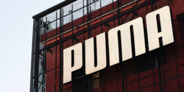 Κινεζικός όμιλος γίνεται κύριος μέτοχος της Puma με 1,5 δις