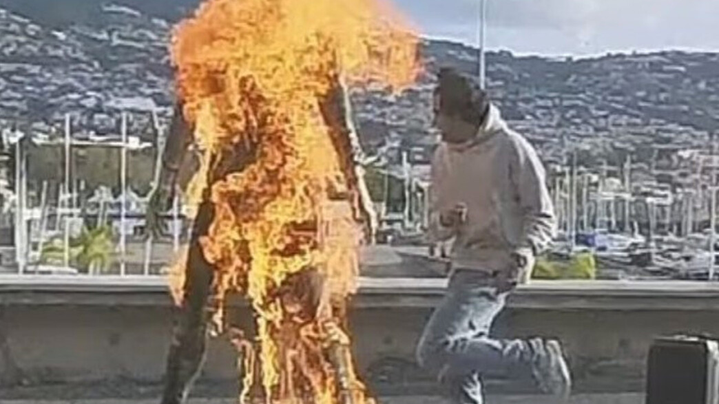 Οργή για τον βανδαλισμό στο άγαλμα του Ρονάλντο: Το έκαψε και το ανέβασε στο Instagram