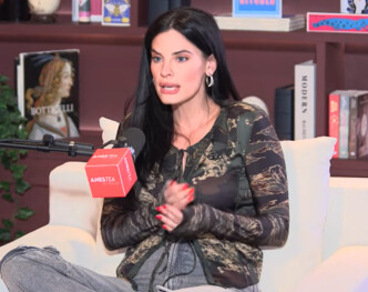 Χριστίνα Μπόμπα: Η «σκληρή» αλήθεια για τη φήμη δίπλα στον Σάκη και η εξομολόγηση για το τρίτο παιδί