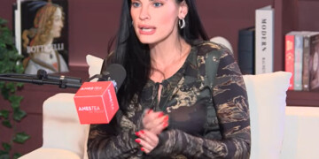 Χριστίνα Μπόμπα: Η «σκληρή» αλήθεια για τη φήμη δίπλα στον Σάκη και η εξομολόγηση για το τρίτο παιδί