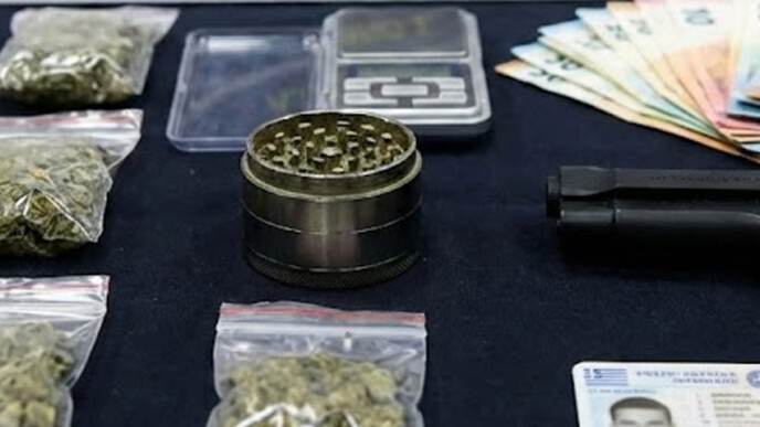 Γλυφάδα: «Μπλόκο» της ΟΠΚΕ σε νταραβέρι ναρκωτικών – Το όπλο ρέπλικα και η κλεμμένη ταυτότητα