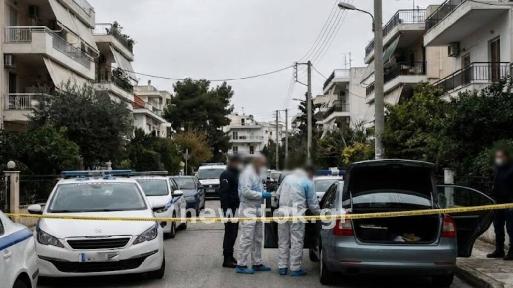 Σοκ στη Γλυφάδα: Μητροκτόνος σκότωσε και τον πατέρα του – Το χρονικό της φρίκης