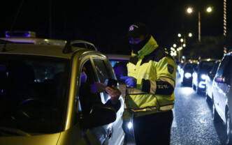 Θεσσαλονίκη: Επεισοδιακή σύλληψη 33χρονου – Έβρισε τροχονόμους και τράπηκε σε φυγή