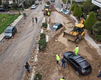 Γλυφάδα: «Το βουνό κατέβηκε στην πόλη» – Το χρονικό της τραγωδίας και η επόμενη μέρα