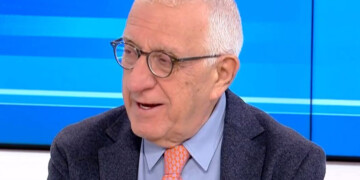 Έκκληση Κακλαμάνη στους αγρότες να πάνε για διάλογο