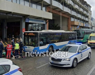 Συναγερμός στον Κηφισό: Αστικό λεωφορείο παρέσυρε γυναίκα στην είσοδο των ΚΤΕΛ