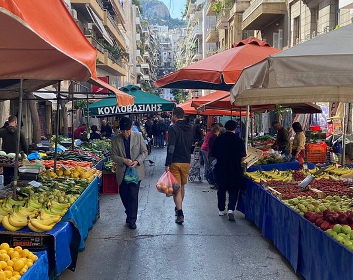 «Λουκέτο» διαρκείας στις λαϊκές αγορές: Έρχεται «έμφραγμα» στην τροφοδοσία και απειλή για κλείσιμο των Λαχαναγορών