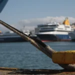 «Δένουν» κάβους τα πλοία