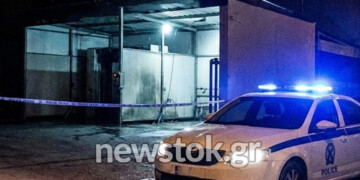 Τρόμος στο Μενίδι: Ένοπλη εισβολή κουκουλοφόρων σε πλυντήριο αυτοκινήτων – Η στιγμή της ληστείας