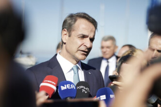 Μητσοτάκης για Θεοφάνεια: «Τα καλύτερα είναι μπροστά μας» – Το μήνυμα για το 2026 και η εθνική άμυνα