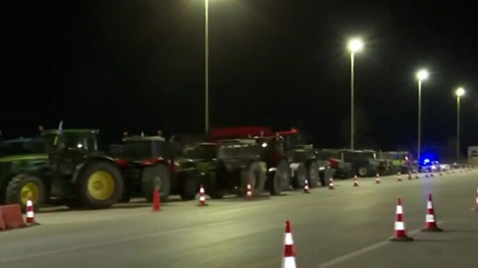 Ρεβεγιόν στην άσφαλτο και «τελεσίγραφο» για Αθήνα: Οι αγρότες σκληραίνουν τη στάση τους μετά την Πρωτοχρονιά