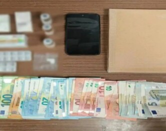 «Ροζ κοκαΐνη» μέσω ταχυδρομείου: Η παγίδα της ΕΛ.ΑΣ. και το δέμα από την Ολλανδία που πρόδωσε τον παραλήπτη